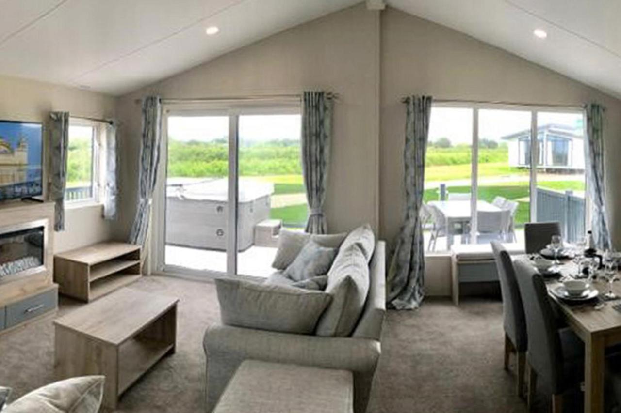 Newperran Holiday Park New Quay Buitenkant foto
